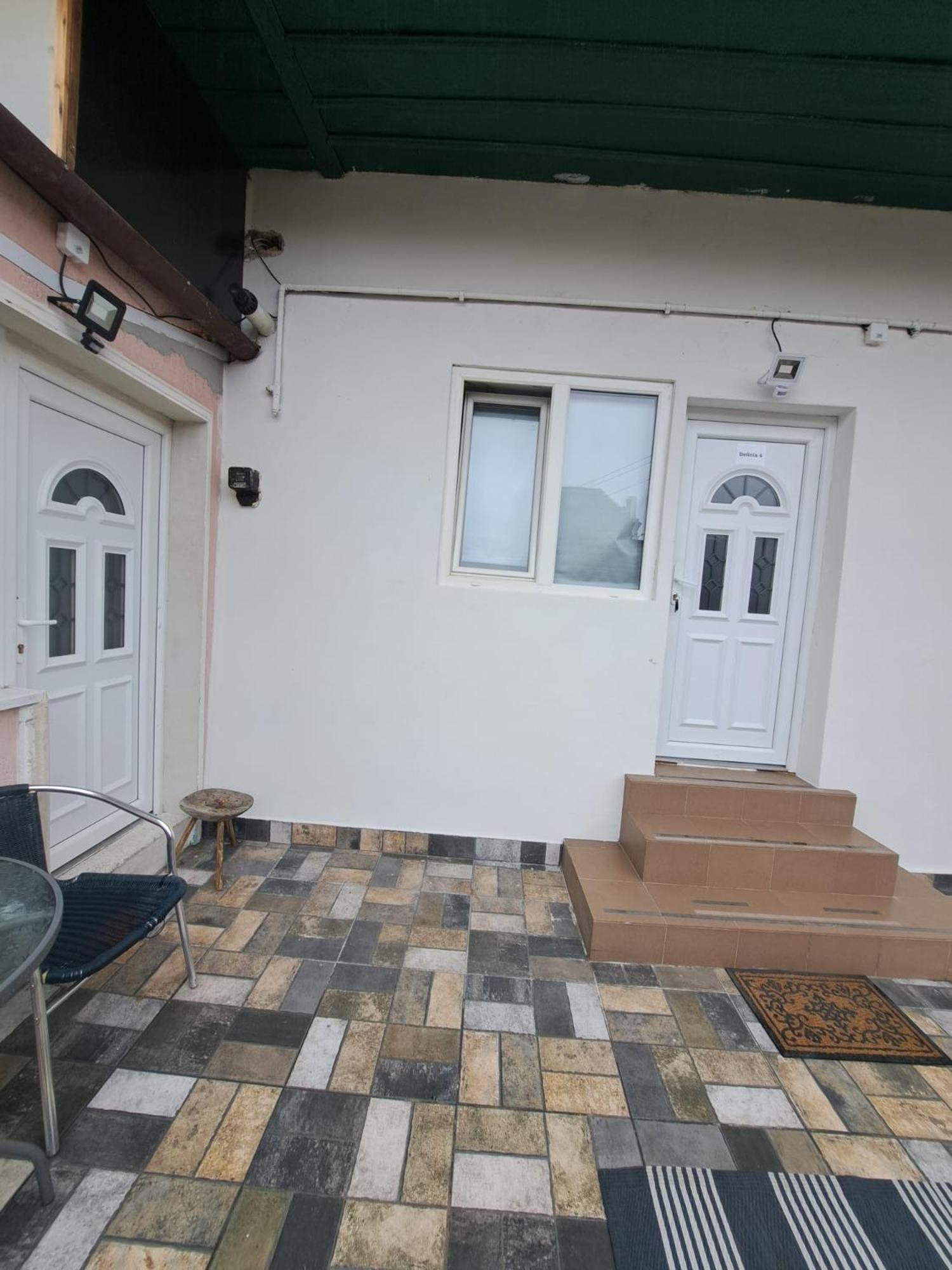 Free Garage In The Center-Delicia 4 Studio! Sibiu Luaran gambar